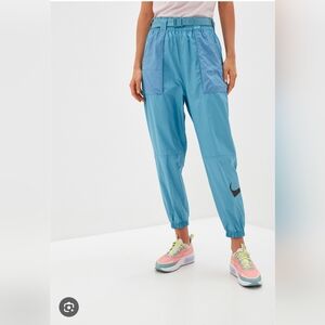 Nike/Swoosh Woven Pants Sz L